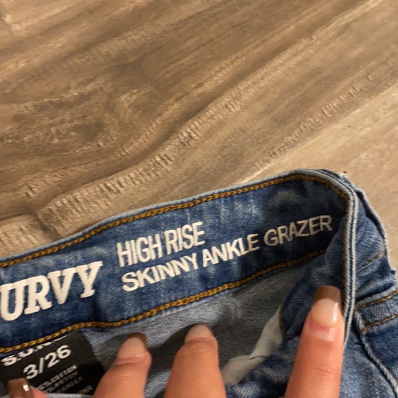 COPY - S.O.N.G High Rise Ripped Jeans - Picture 2 of 5